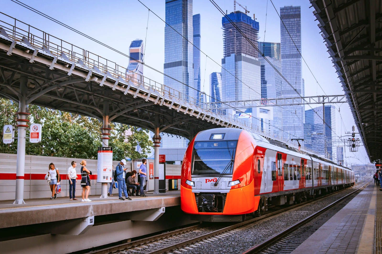 Станции метро и МЦК рядом с ЖК Мангазея в Богородском